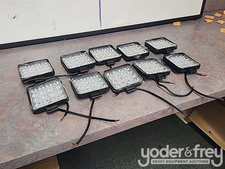 unused-4"-led-work-lights,-12v/24v,-48w,-mounting-brackets-(10-of)-image-1