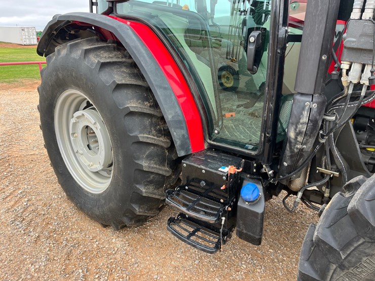 2021-massey-ferguson-4708-image-9