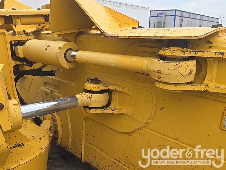 2019-komatsu-d65px-18-image-33