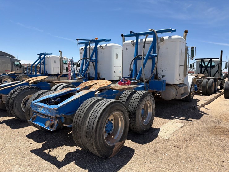 2000-peterbilt-378-image-4