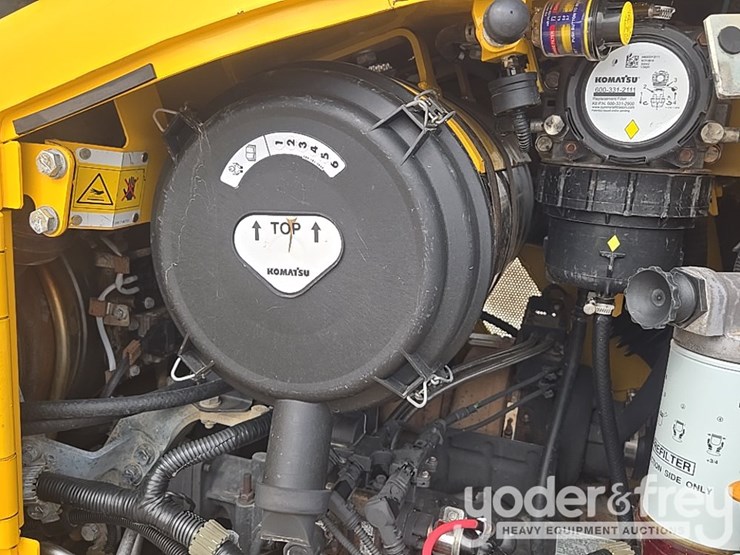 2022-komatsu-d61px-24-image-39