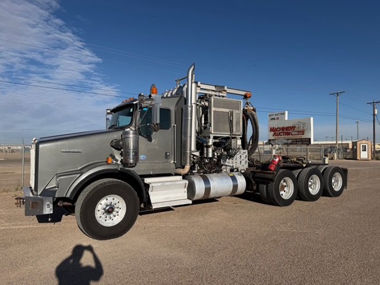 2014-kenworth-t800-image-1