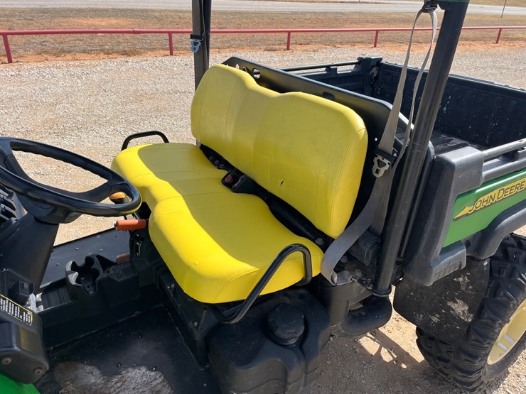 2016-john-deere-gator-image-10