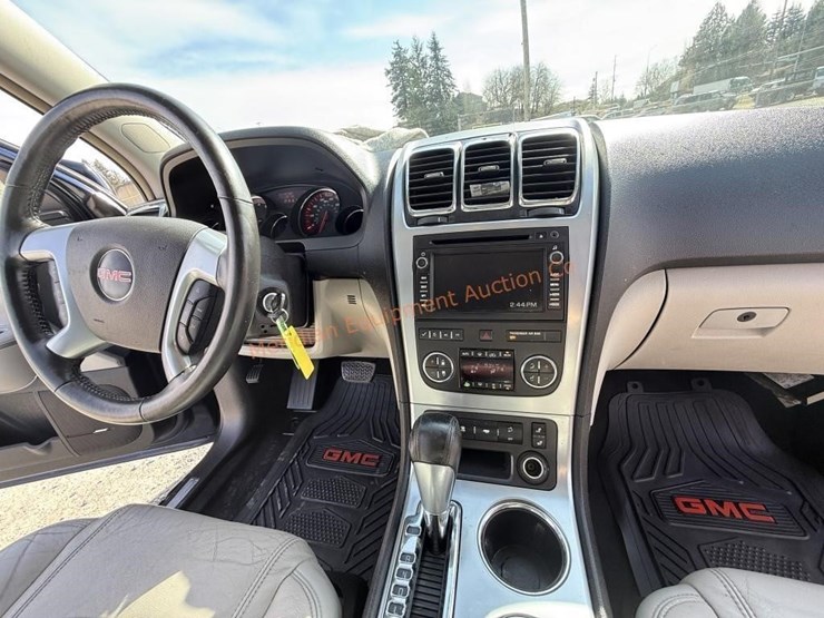 2016-gmc-acadia-slt-image-33