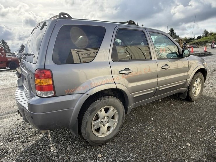 2007-ford-escape-image-11
