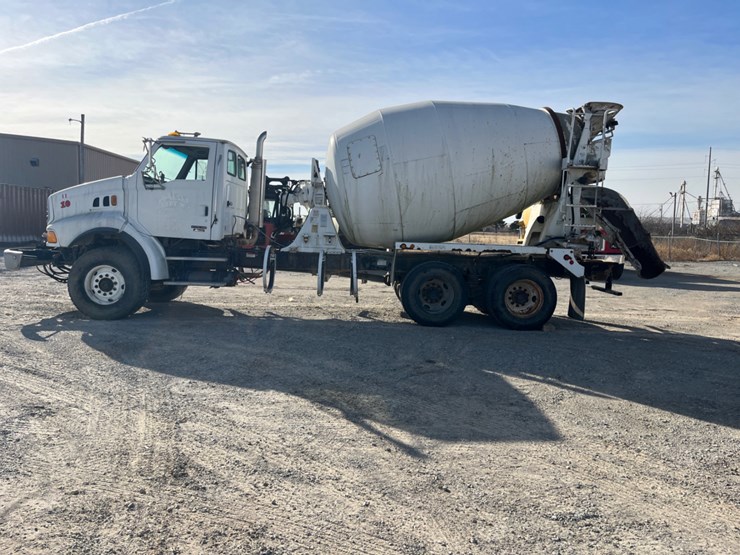 2005-sterling-l9500-image-9