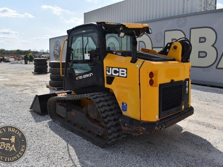 2020-jcb-3ts-8t-image-5