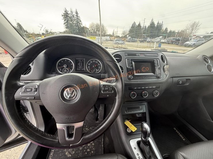 2016-volkswagen-tiguan-image-32