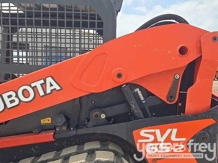 2021-kubota-svl65-2-image-30