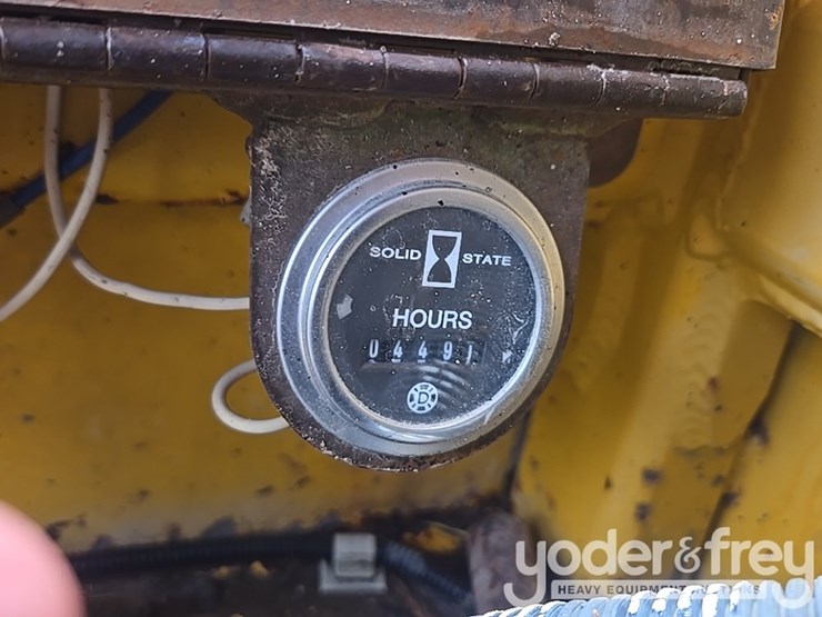 2000-champion-c80a-image-50