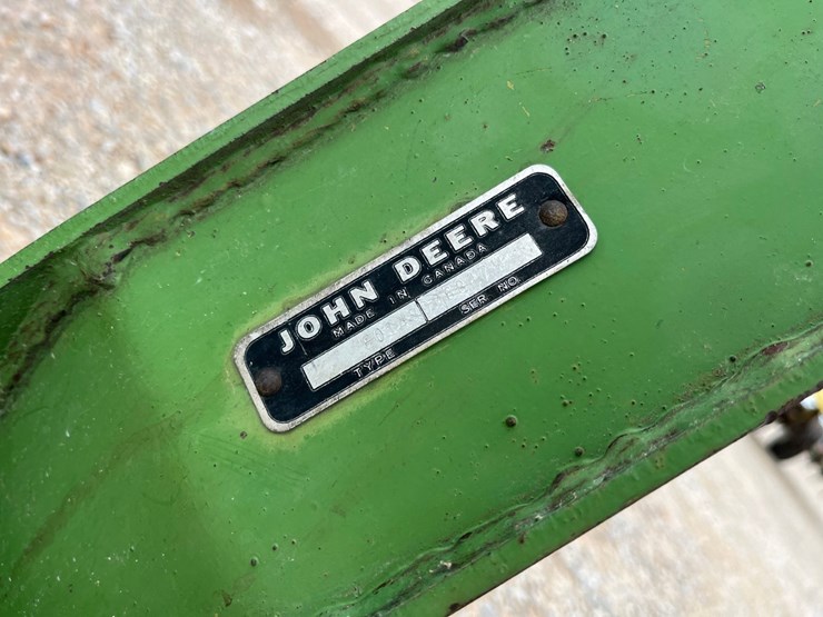 john-deere-148-image-13