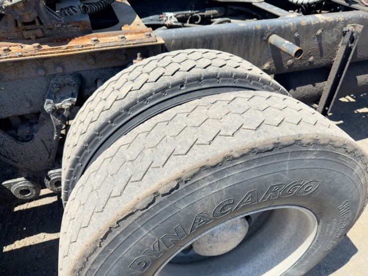 2000-kenworth-t800-image-16