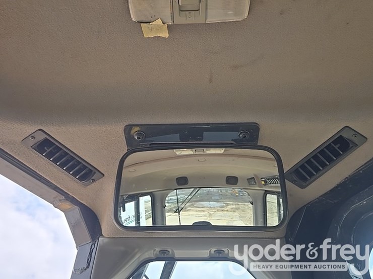 2019-komatsu-d65px-18-image-76