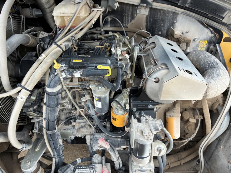 caterpillar-th406c-image-11