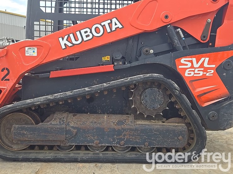 2021-kubota-svl65-2-image-12