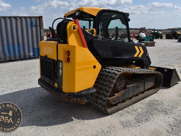 2020-jcb-3ts-8t-image-8