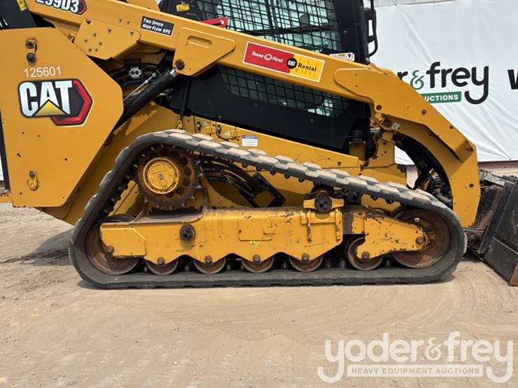 2022-caterpillar-299d3-image-14