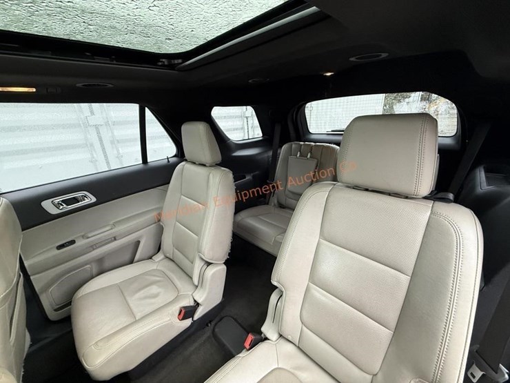 ford-explorer-limited-image-34