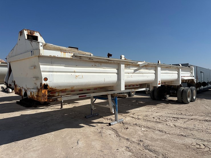 2005-unknown-trailer-image-1