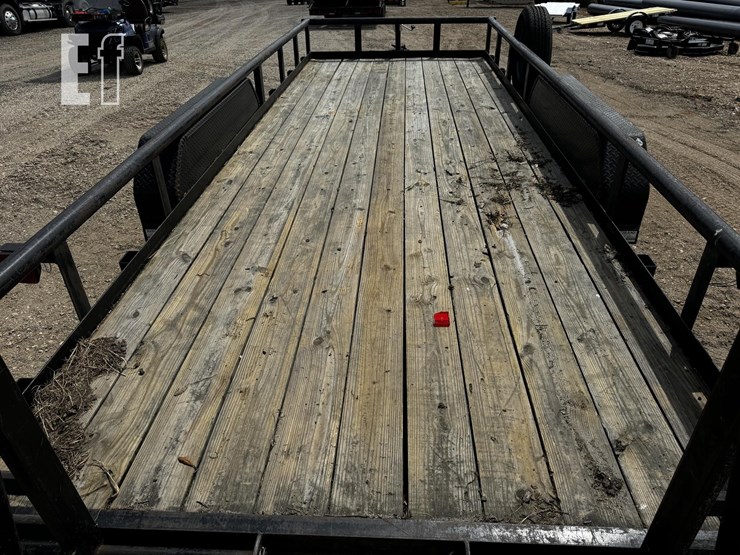 equipment-trailer-w/-ramps-image-4