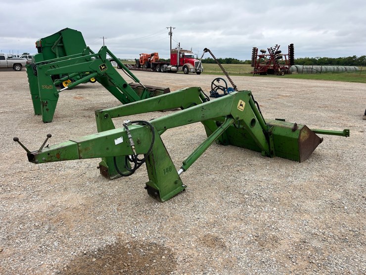 john-deere-148-image-9