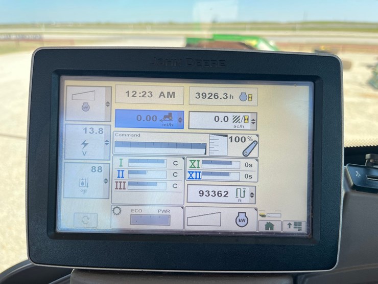 2011-john-deere-7200r-image-30