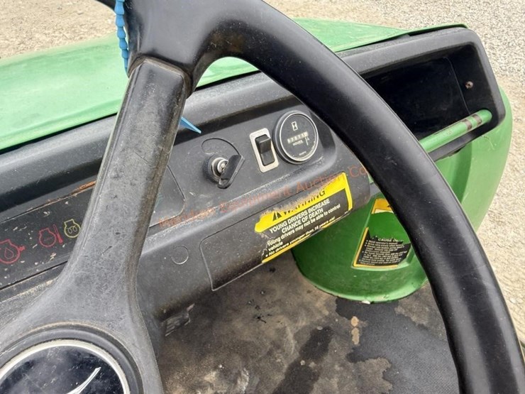 john-deere-gator-image-26