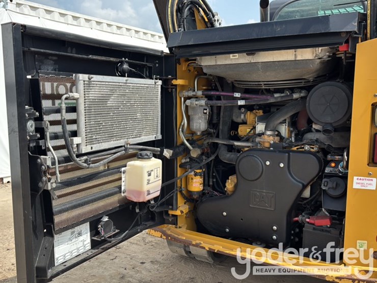 2022-caterpillar-299d3-image-27
