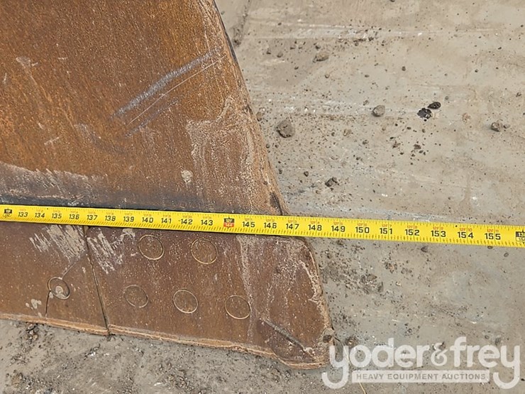 2022-komatsu-d61px-24-image-25