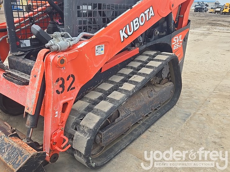 2021-kubota-svl65-2-image-10