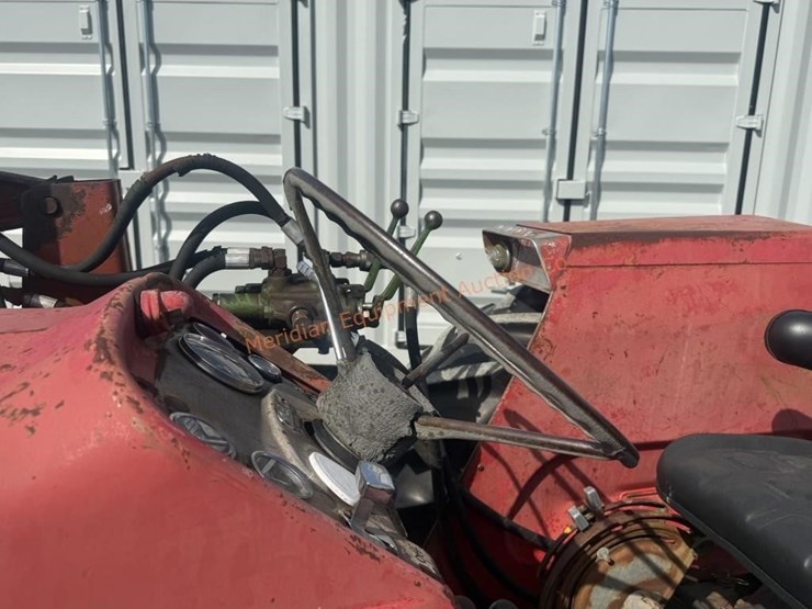 massey-ferguson-175-image-36