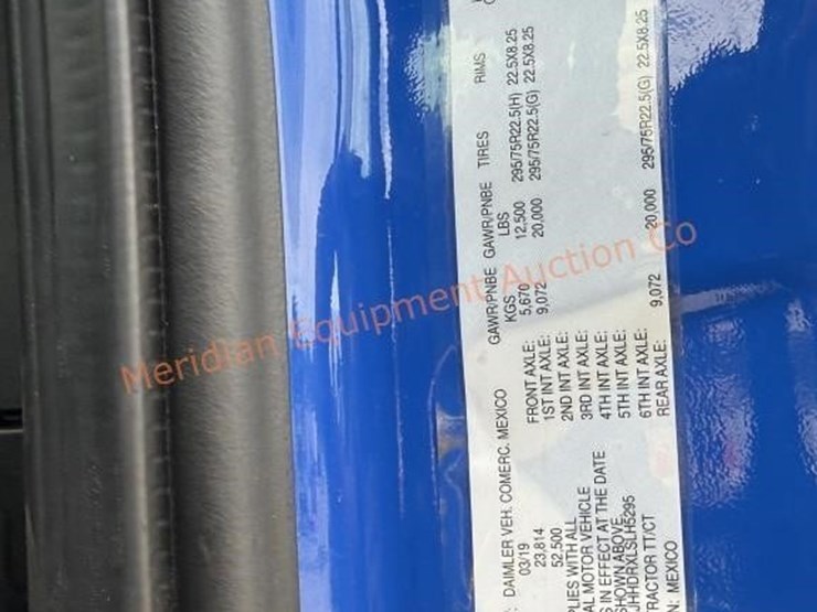 2020-freightliner-cascadia-113-image-40