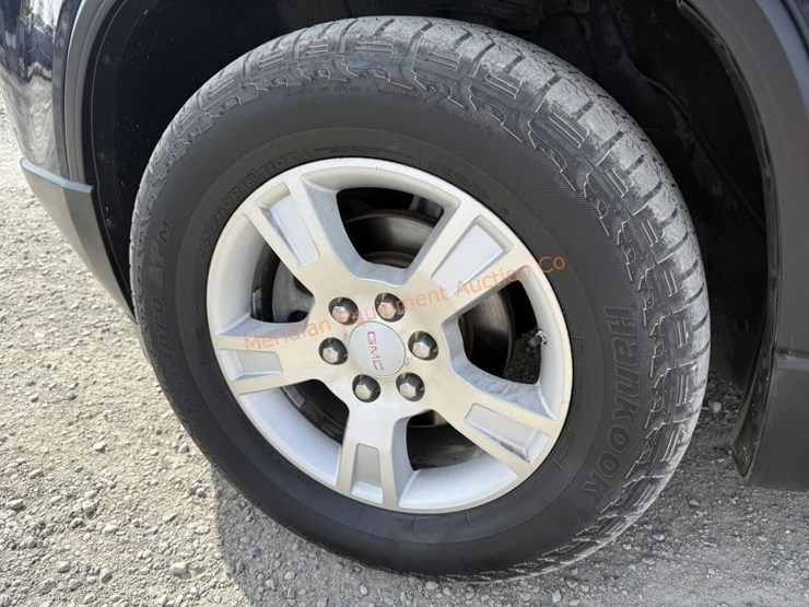 2016-gmc-acadia-slt-image-13