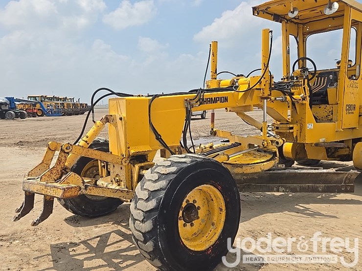 2000-champion-c80a-image-21