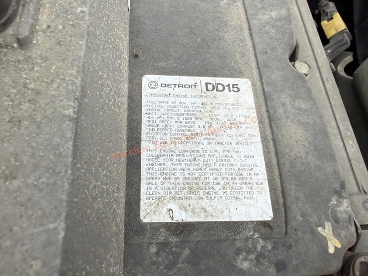 2020-freightliner-cascadia-113-image-57