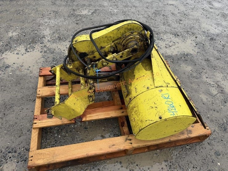 john-deere-212-image-8