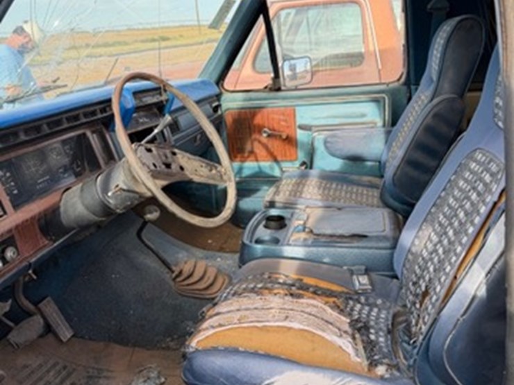 1982-ford-bronco-image-3