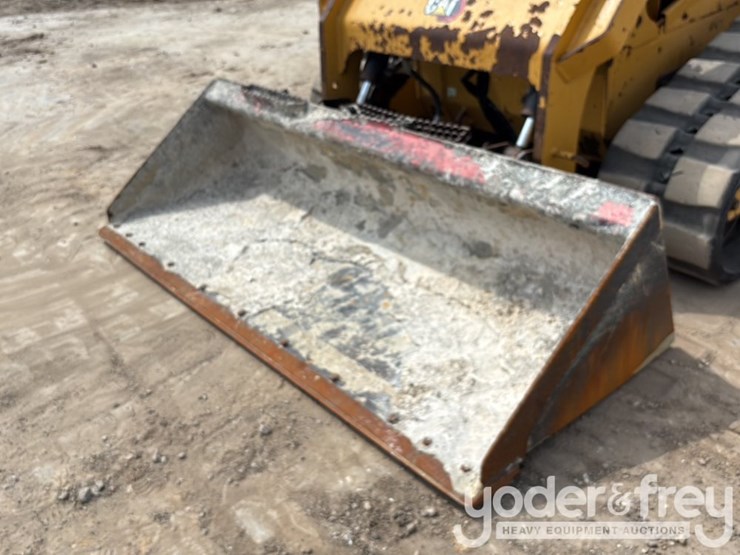 2022-caterpillar-299d3-image-19