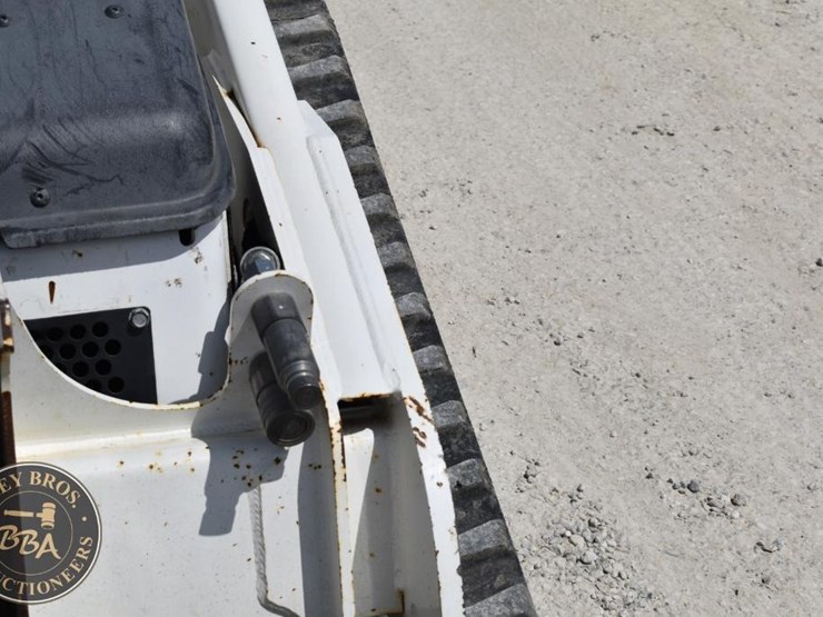 2019-bobcat-mt85-image-10
