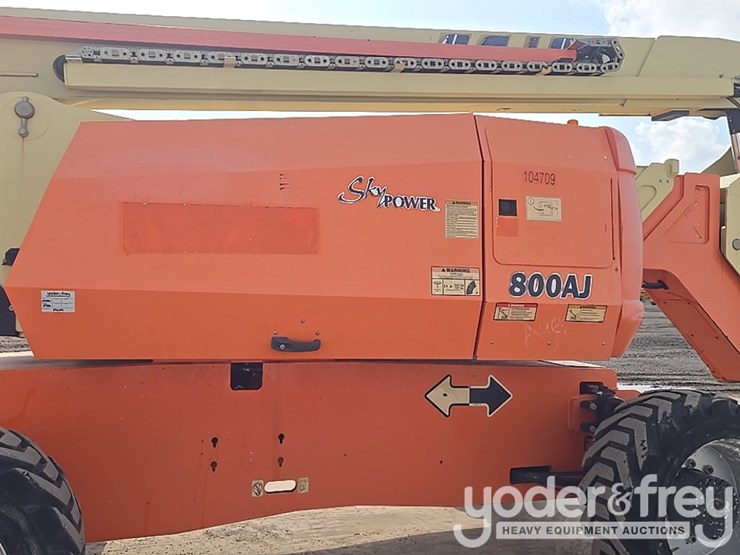 2016-jlg-800aj-image-41