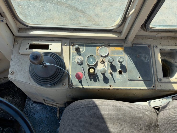 1989-deere-644e-image-23