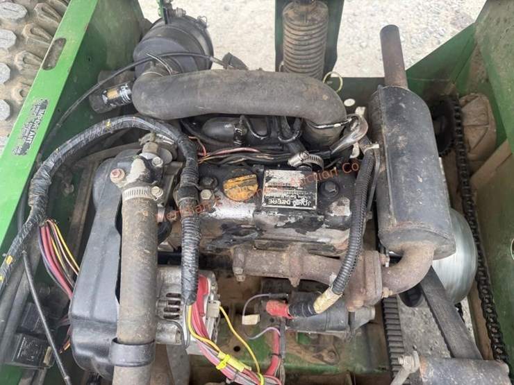 john-deere-gator-image-22