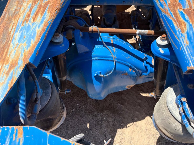 2009-peterbilt-365-image-6