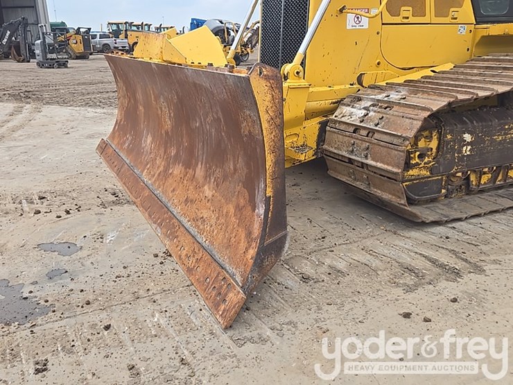 2019-komatsu-d65px-18-image-24