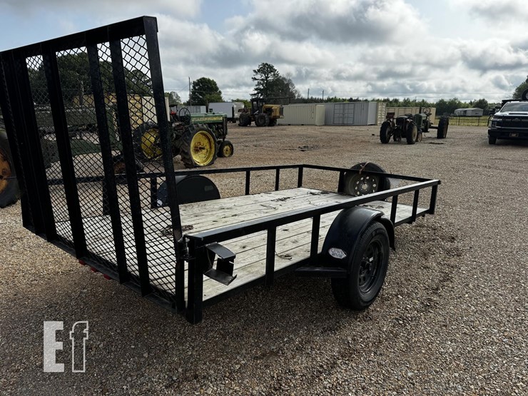 bumper-pull-trailer-w/-gate-image-3