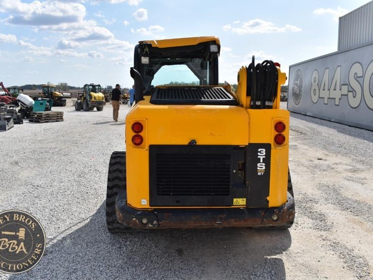 2020-jcb-3ts-8t-image-7