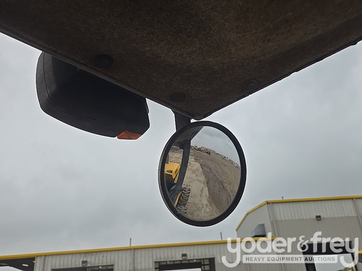 2004-volvo-g80-image-50