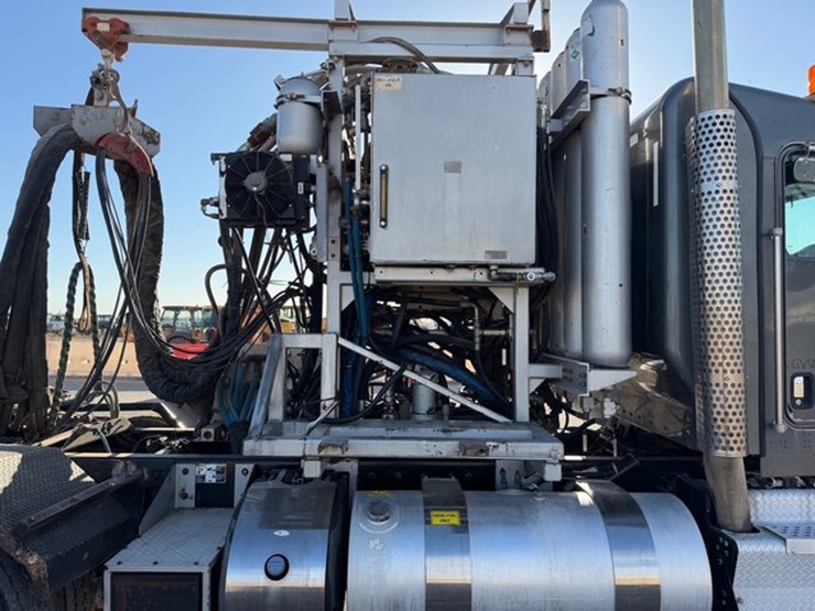 2014-kenworth-t800-image-4