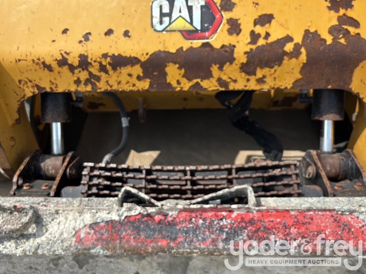 2022-caterpillar-299d3-image-23