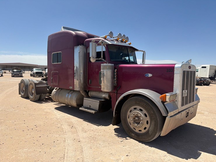 2005-peterbilt-379-image-3